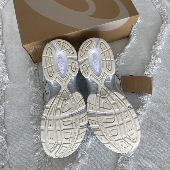 NIB NWT Asics Gel 1130 Pure Silver / Women’s 11, Men’s 9.5 / Sold out everywhere - Picture 8 of 10